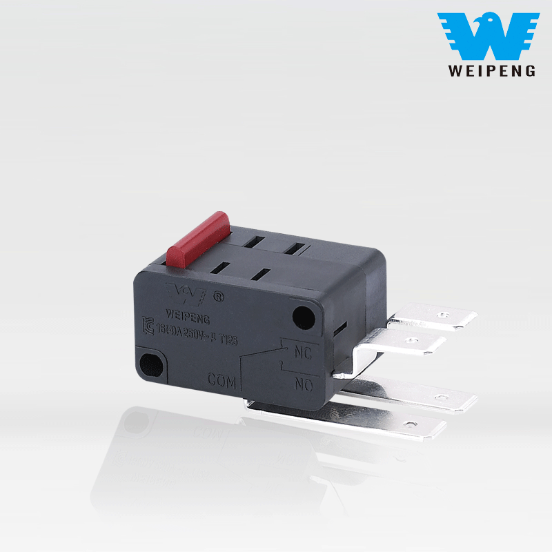 Прекинувач за машина за чистење со интегрирано ресетирање на удар со двојна врска