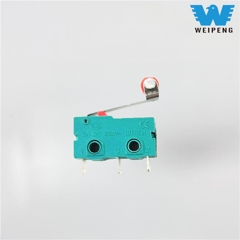 Микро прекинувач со ролери со три краци